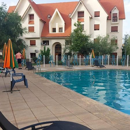 Ifrane Apartment With Swimming Pool Extérieur photo