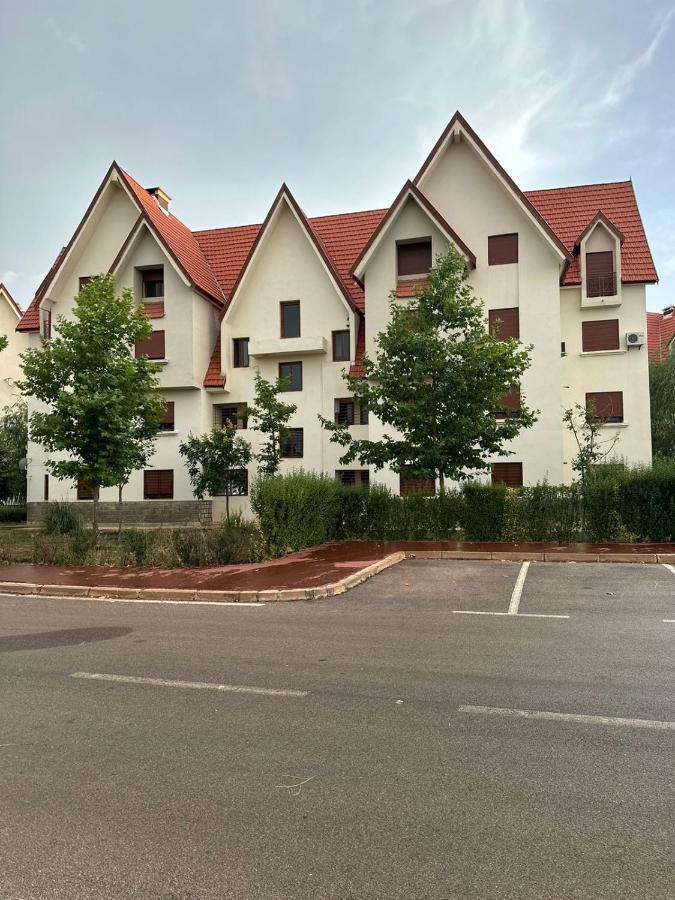 Ifrane Apartment With Swimming Pool Extérieur photo