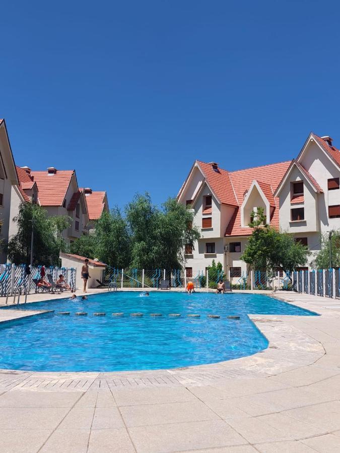Ifrane Apartment With Swimming Pool Extérieur photo