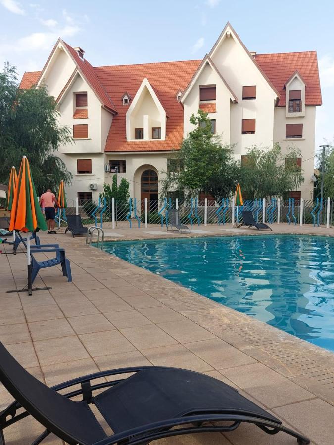 Ifrane Apartment With Swimming Pool Extérieur photo